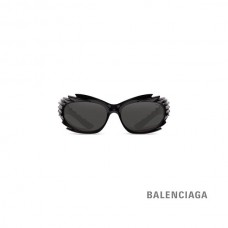 Compre imitação Balenciaga Óculos de sol retangulares Spike em preto