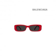 réplica Balenciaga Óculos de sol femininos retangulares Dynasty em vermelho