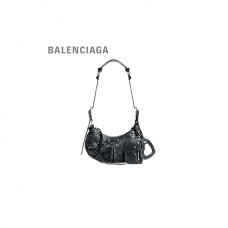 falsa em vendas Balenciaga Bolsa de ombro feminina Le Cagole Xs efeito sujo em preto