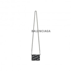 Preços baixos Liberação Balenciaga Minicarteira feminina Signature em corrente Bb Monogram revestida em lona e logotipo em toda a peça em preto