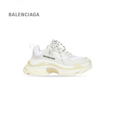 falsa Liberação Balenciaga Tênis feminino Triple S em branco