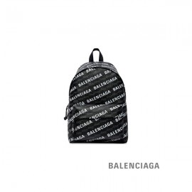 barato Loja da Balenciaga Mochila masculina Signature média Bb Monograma revestido de lona e logotipo em preto